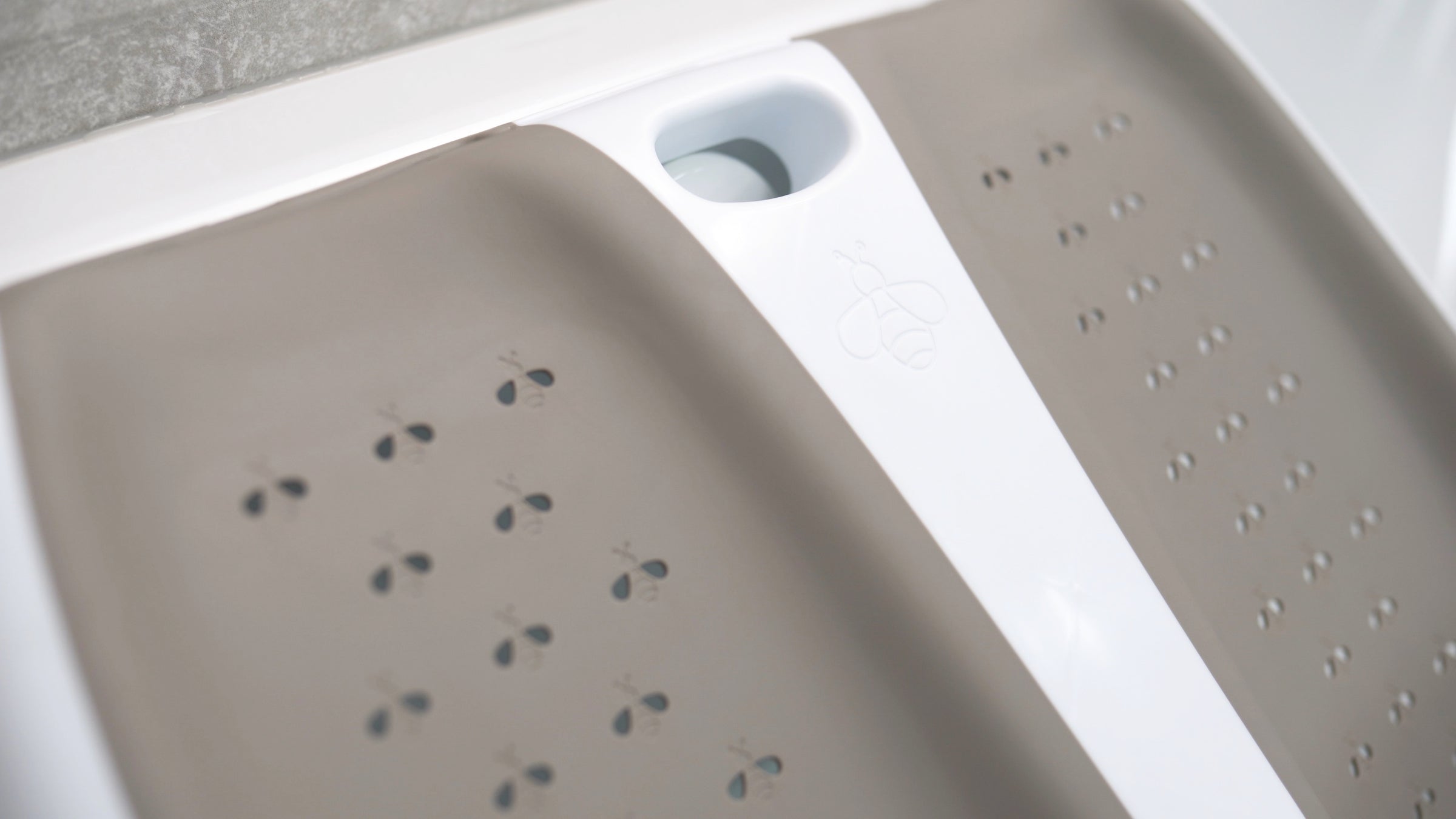 The Twin Bath - Twin Bath Support | Safe Infant Bathtub