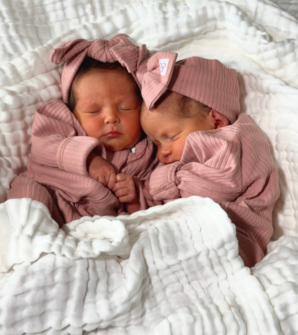 The Everyday Bow - bumble beez