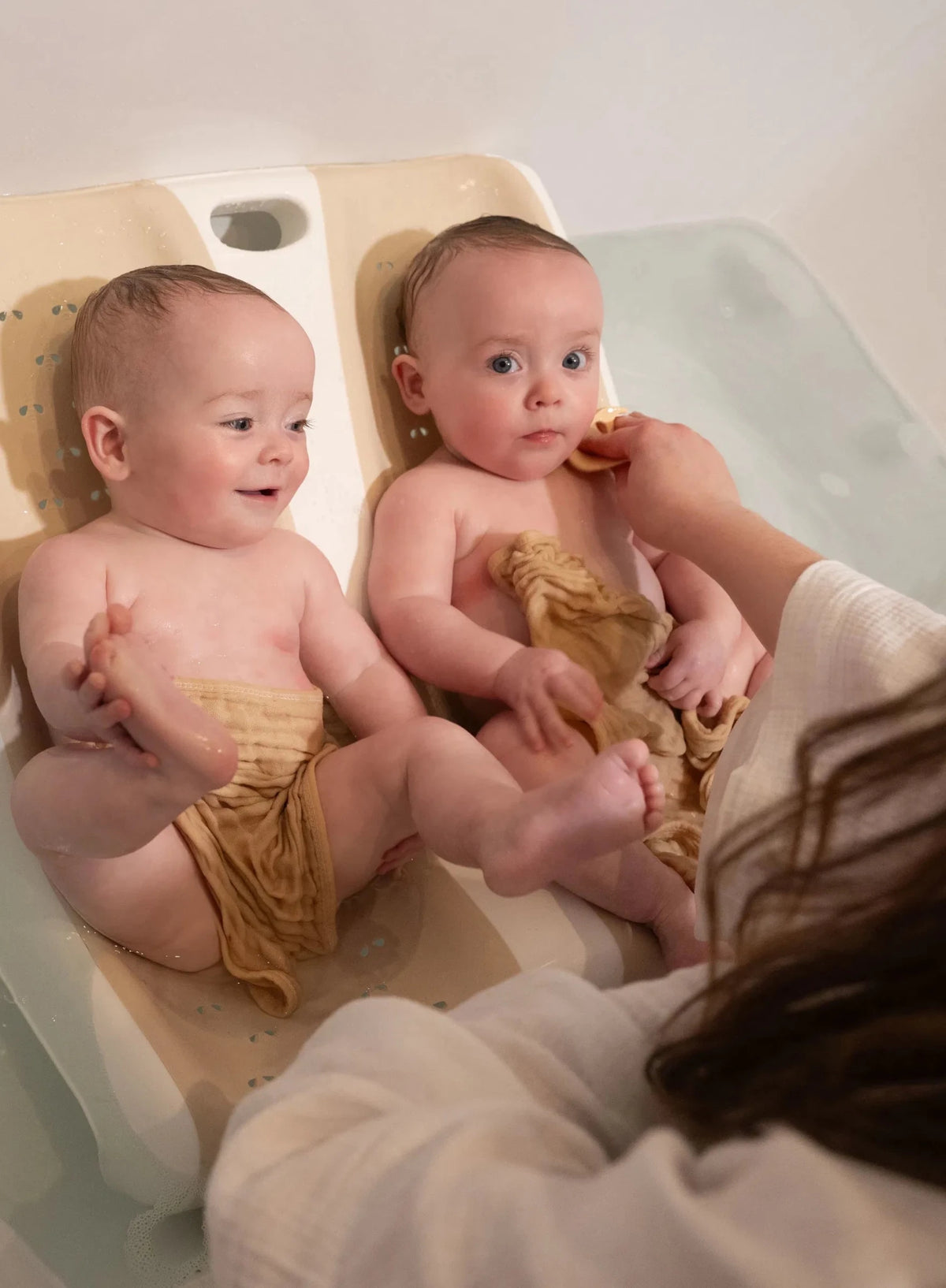 The Twin Bath - bumble beez